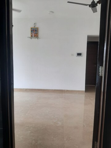 Room in 2 BHK Apartment at Laxmi Callista, Goregaon West – for Rent