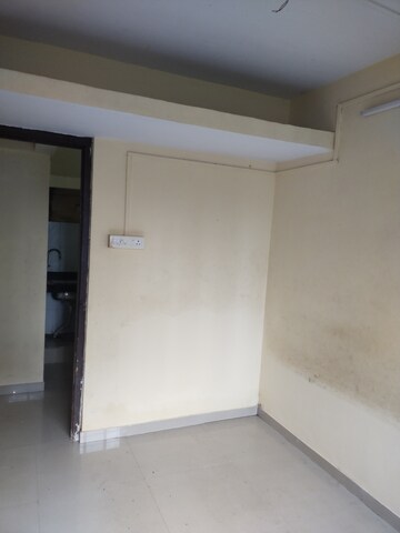 Room in 1 BHK Apartment at Swastik Park, Chembur – for Rent