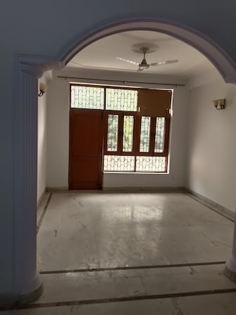 1 RK Villa For Rent in Tulip Mall Sector 46 Noida  7918419