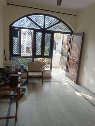 Gym in 1 BHK Villa at Tulip Mall, Sector 46 – for Rent