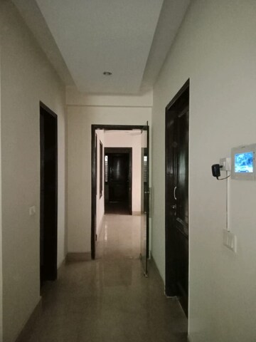 Building Lobby in 2 BHK Builder Floor at Grihapravesh, Sector 77 – for Rent