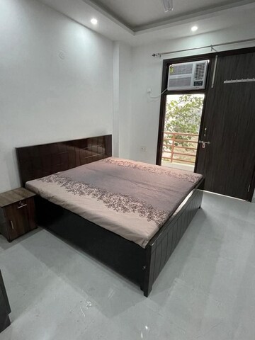 Bedroom in 2 BHK Builder Floor at Ansal Plaza Sector-23, Sector 23 – for Rent