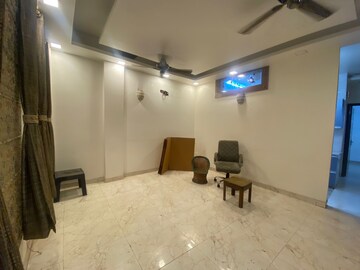 Master Bedroom in 3 BHK Builder Floor at East Of Kailash – for Rent