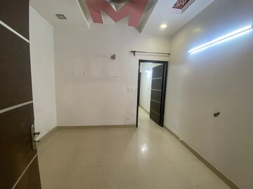 Room in 3 BHK Builder Floor at East Of Kailash – for Rent