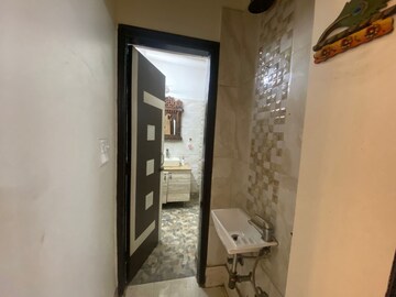 Room in 3 BHK Builder Floor at East Of Kailash – for Rent