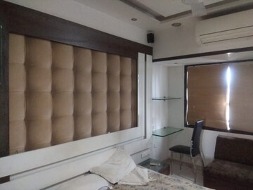 Bedroom in 2.5 BHK Apartment at Shilp Tower, Lower Parel – for Rent