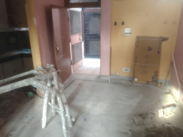 Room, balaji-enclave 3.5 Bedroom 1200 Sq.Ft. Independent House In Govindpuram Ghaziabad 7918518