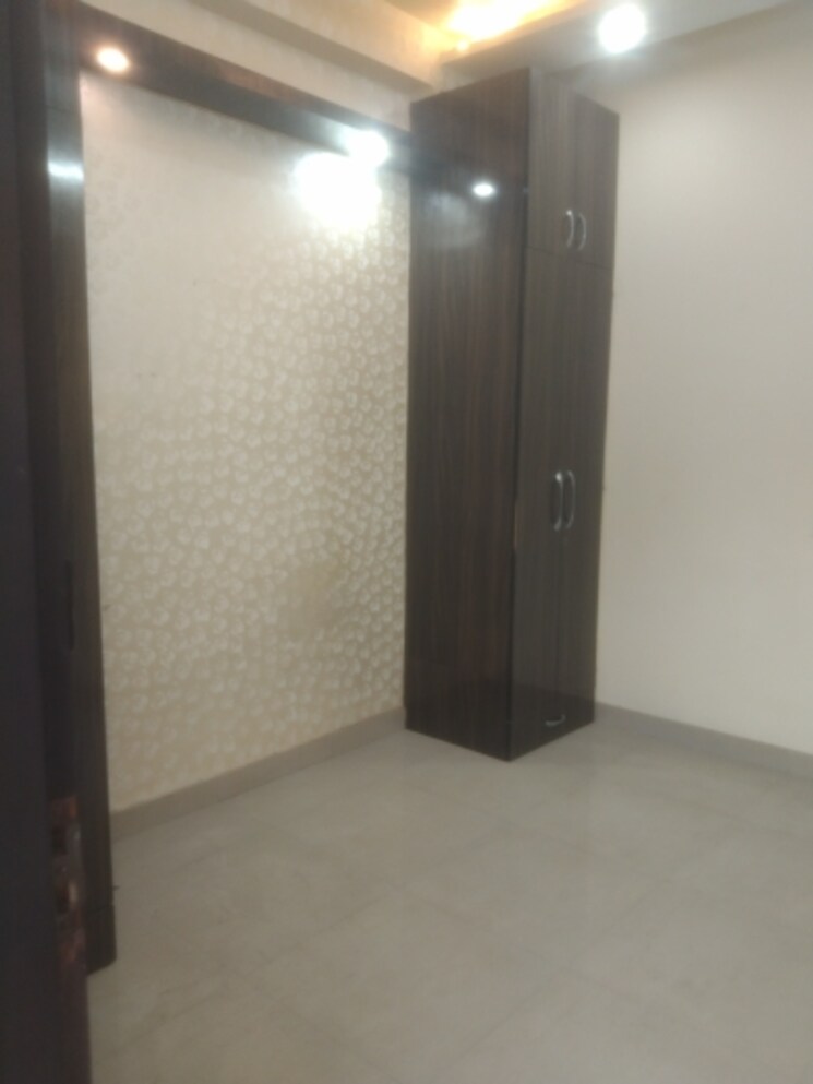 Room, balaji-enclave 3.5 Bedroom 1200 Sq.Ft. Independent House In Govindpuram Ghaziabad 7918518