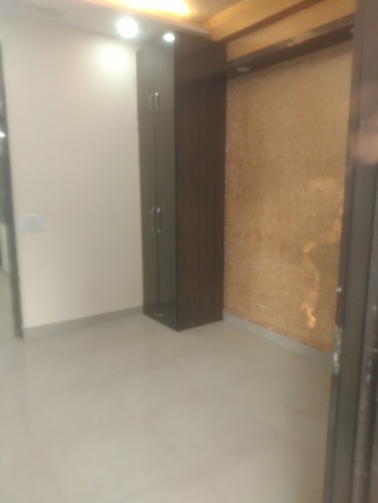 Room, balaji-enclave 3.5 Bedroom 1200 Sq.Ft. Independent House In Govindpuram Ghaziabad 7918518