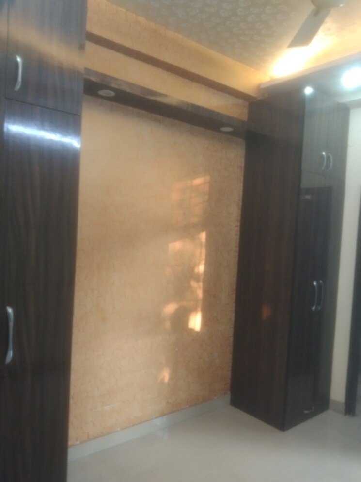 Room, balaji-enclave 3.5 Bedroom 1200 Sq.Ft. Independent House In Govindpuram Ghaziabad 7918518