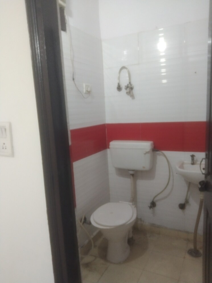 Bathroom, maya-homes 2 Bedroom 950 Sq.Ft. Builder Floor In Indrapuram Ghaziabad 7918548