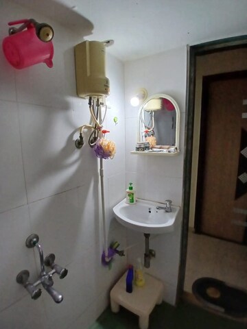 Bathroom in 2 BHK Apartment at Anita Nagar Chs, Kandivali East – for Rent