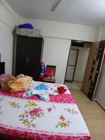 Bedroom in 2 BHK Apartment at Anita Nagar Chs, Kandivali East – for Rent