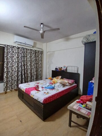Bedroom in 2 BHK Apartment at Anita Nagar Chs, Kandivali East – for Rent