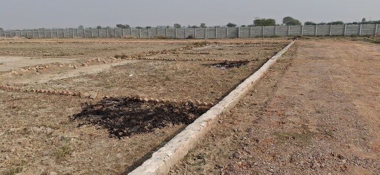 undefined, upsidc site b  110 Sq.Yd. Plot In Upsidc Site B Greater Noida 7918574