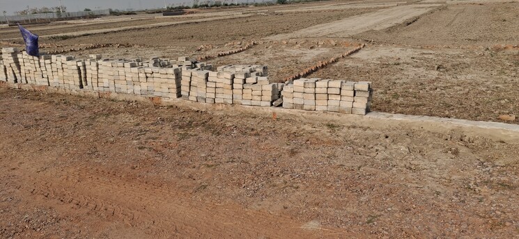 undefined, upsidc site b  110 Sq.Yd. Plot In Upsidc Site B Greater Noida 7918574