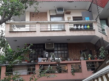  Pg – Entrance View at Vishwakarma Colony - for Rent