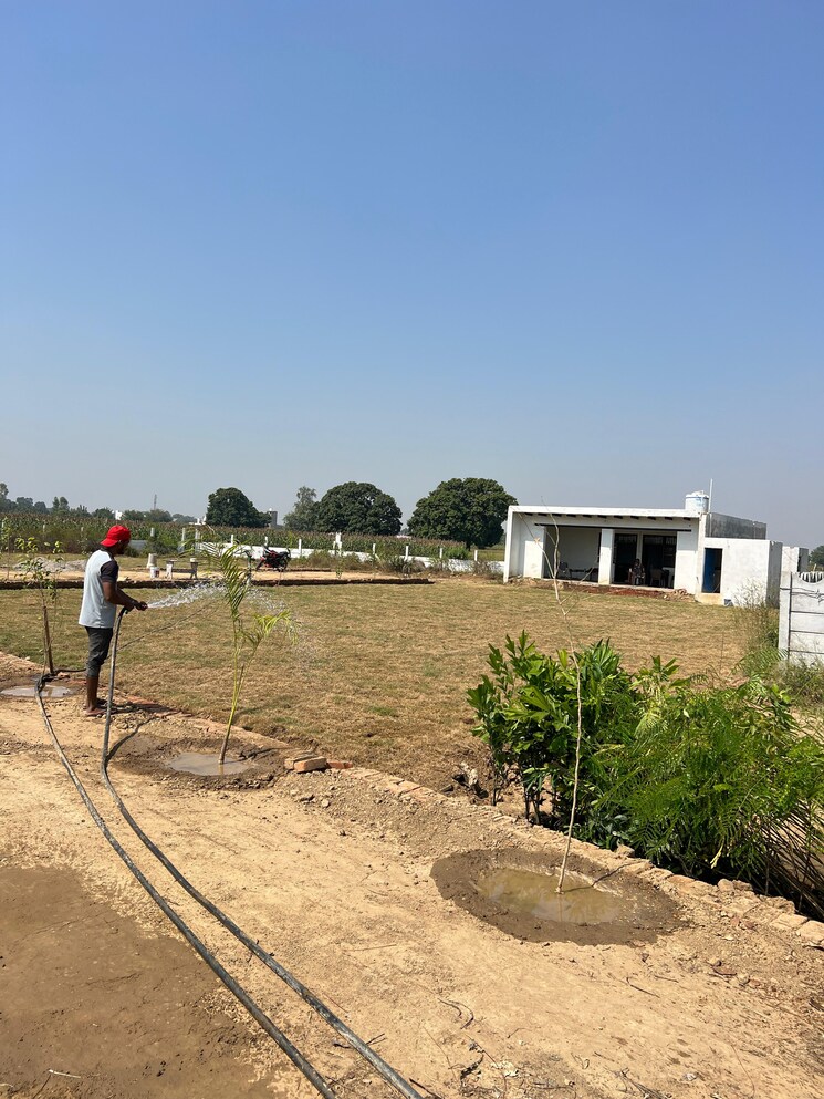 undefined, upsidc site b  100 Sq.Yd. Plot In Upsidc Site B Greater Noida 7918591