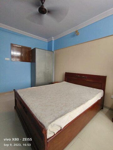 Bedroom in 2 BHK Apartment at Green Hills, Kandivali East – for Rent