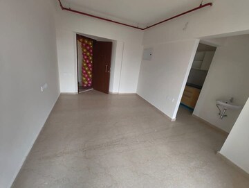Room in 2 BHK Apartment at SD Epsilon, Kandivali East – for Rent