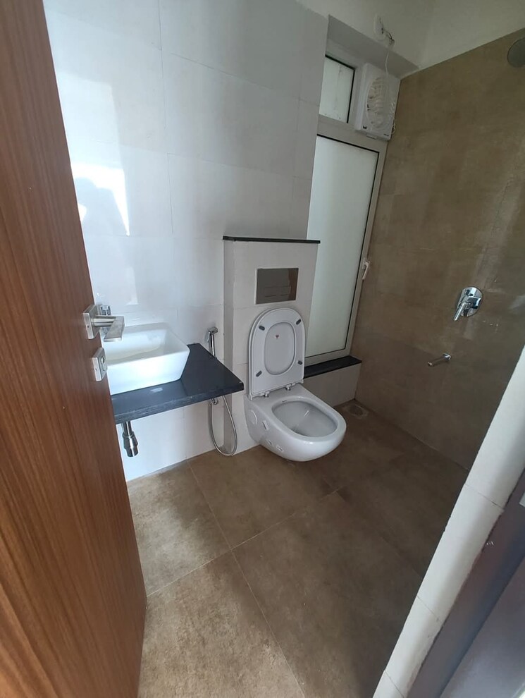 Bathroom, sd-epsilon 2 Bedroom 815 Sq.Ft. Apartment In Kandivali East Mumbai 7918635