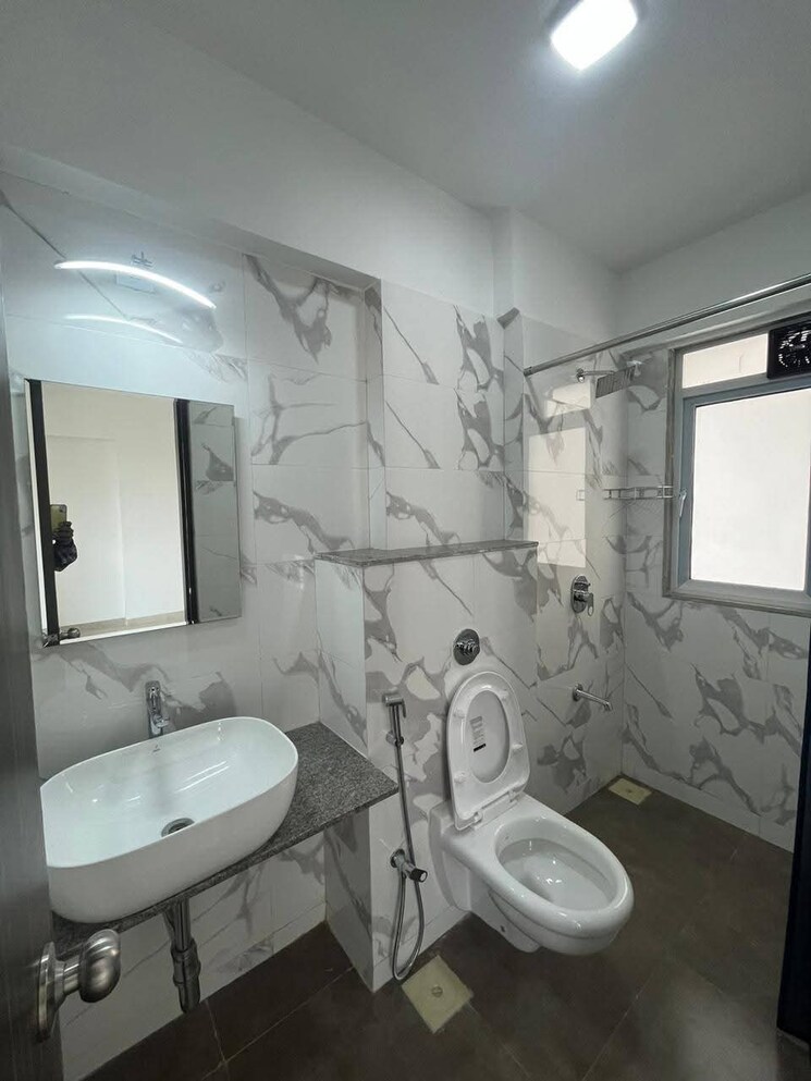 Bathroom, highland-tower 2 Bedroom 1250 Sq.Ft. Apartment In Lokhandwala Mumbai 7918640