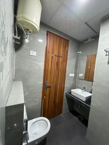 Bathroom in 2 BHK Builder Floor at Sector 40 – for Rent