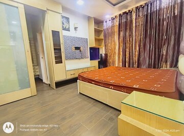 Bedroom in 3.5 BHK Builder Floor at Pragati Hills, Sector 47 – for Rent