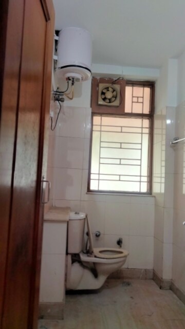 Master Bedroom in 3 BHK Builder Floor at Sector 15 ii – for Rent