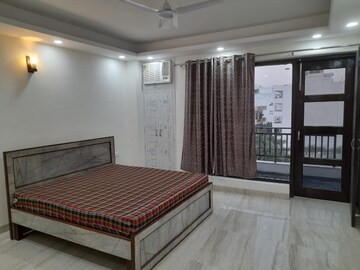 Master Bedroom in 3 BHK Builder Floor at Sector 15 ii – for Rent