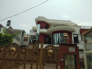 5 BHK Independent House – Exterior View View at Sector 21 - for Rent