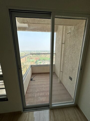 Room in 2 BHK Apartment at VTP Cygnus, Kharadi – for Rent