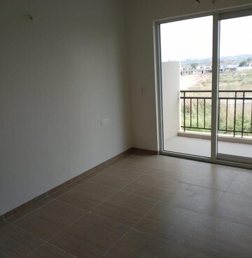 Room in 3 BHK Apartment at Sushma Valencia, International Airport Road – for Rent