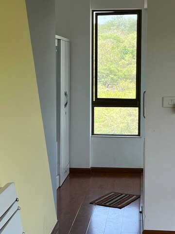Room in 3.5 BHK Apartment at Gera Isle Royale, Bavdhan – for Rent