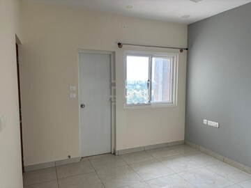 Room in 2 BHK Apartment at Prestige Park Square, Bannerghatta Road – for Rent
