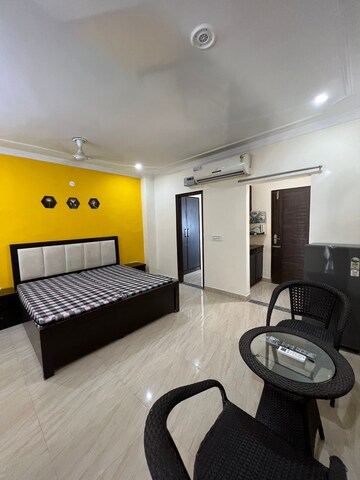 Room in Studio Builder Floor at Ansal Sushant Lok I, Sector 43 – for Rent