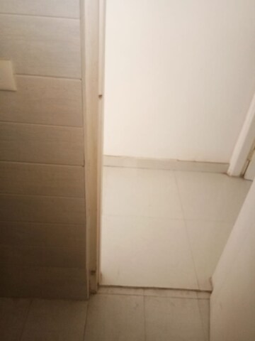 Room in 3 BHK Apartment at Dera Bassi – for Rent