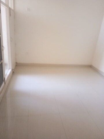 Room in 3 BHK Apartment at Dera Bassi – for Rent