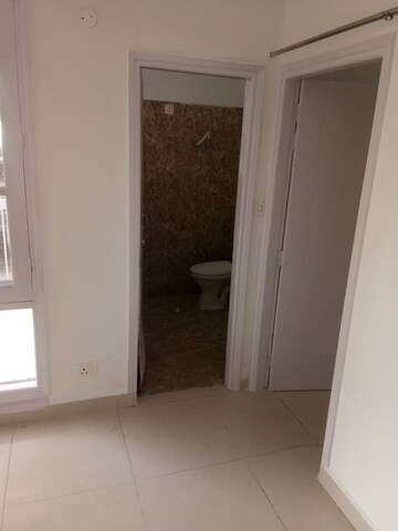 Room in 3 BHK Apartment at Dera Bassi – for Rent
