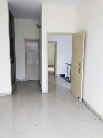 Room in 3 BHK Apartment at Dera Bassi – for Rent