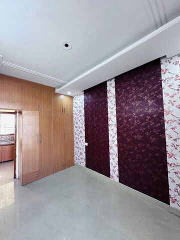 Bedroom in 3 BHK Apartment at Dhakoli Village – for Rent