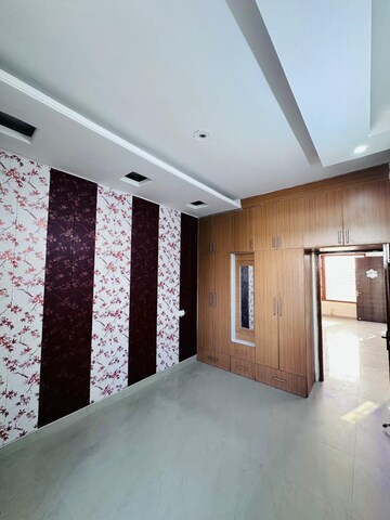 Room in 3 BHK Apartment at Dhakoli Village – for Rent