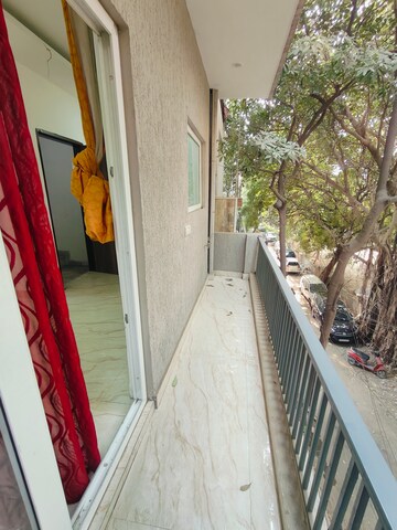 Balcony in 1 BHK Builder Floor at Ansal Sushant Lok I, Sector 43 – for Rent