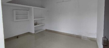 Master Bedroom in 1 BHK Villa at Aliganj – for Rent