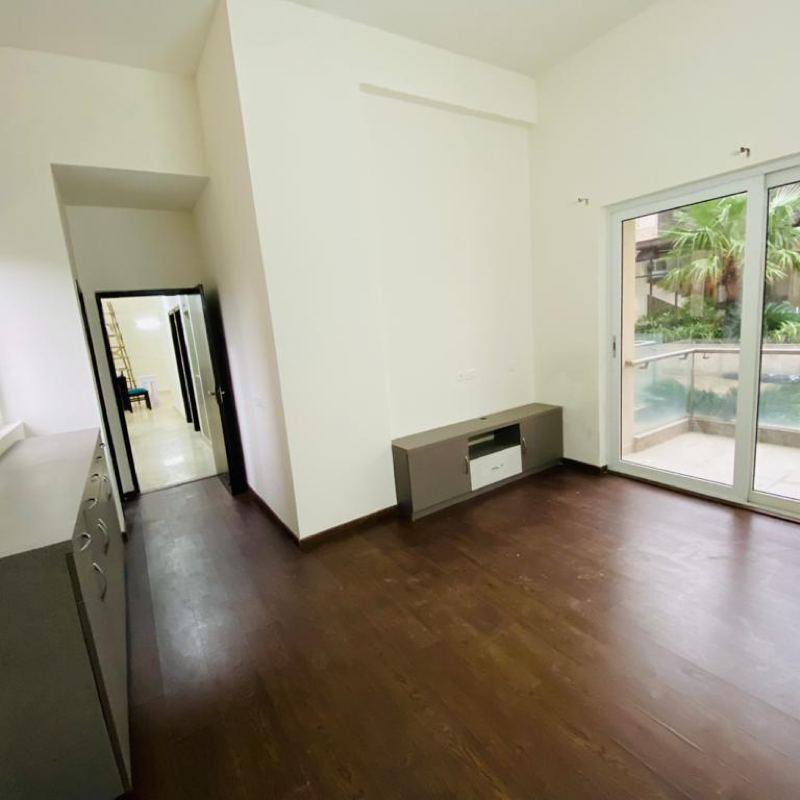 3 BHK + Servant Room Apartment For Rent in Paras Irene