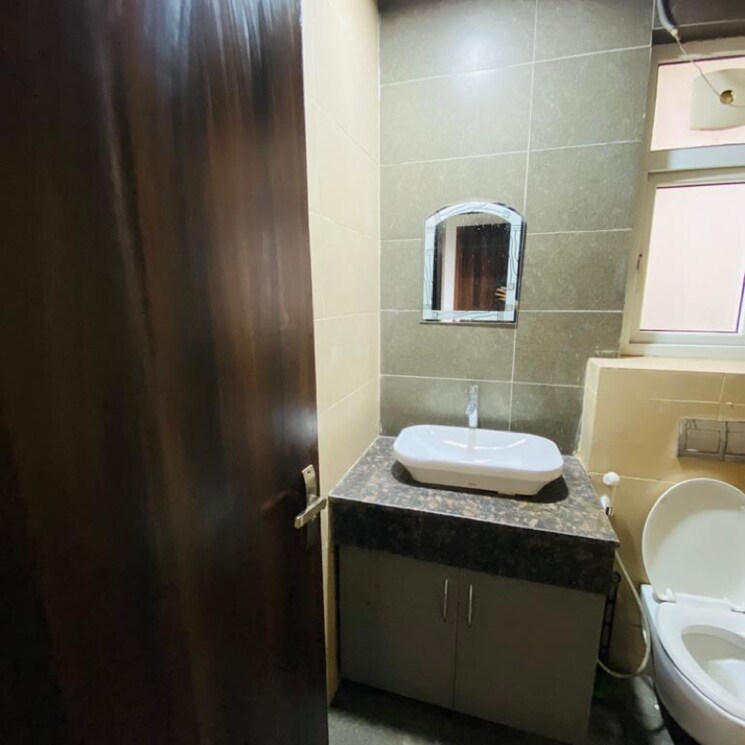 Bathroom, paras-irene 3 Bedroom 1830 Sq.Ft. Apartment In Sector 70a Gurgaon 7918993