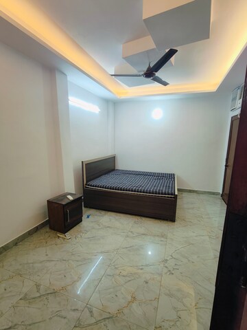 Living Room in 1 BHK Builder Floor at Ansal Sushant Lok I, Sector 43 – for Rent