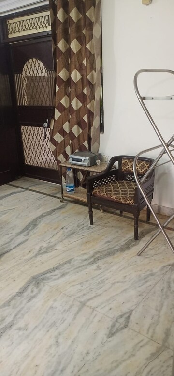 Room in 1 BHK Builder Floor at Ansal Sushant Lok I, Sector 43 – for Rent