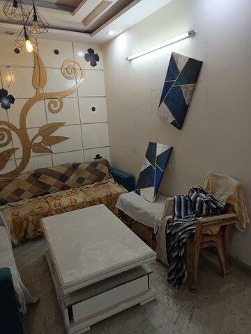 Living Room in 2.5 BHK Builder Floor at Rohini Sector 7 – for Rent