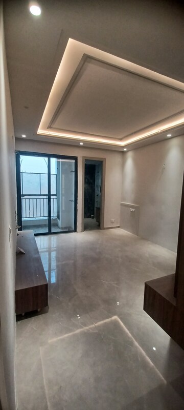 Master Bedroom in 3 BHK Builder Floor at Patiala Road – for Sale